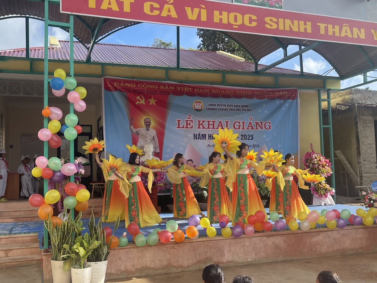 Khai giảng năm học mới