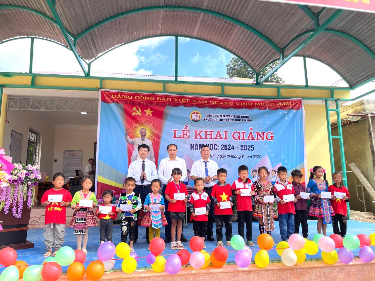 Khai giảng năm học mới