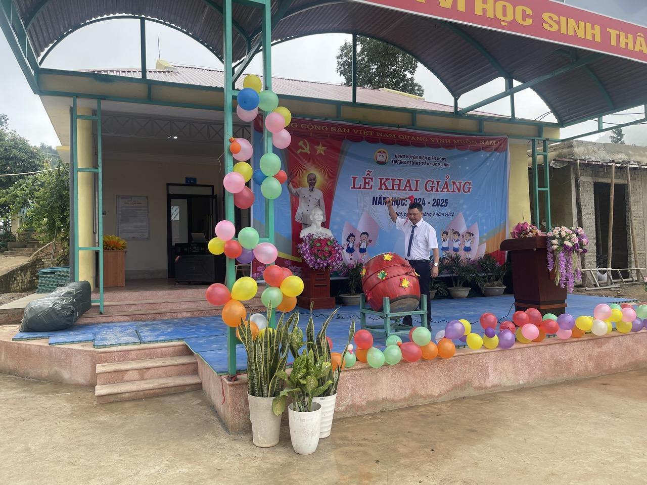 Khai giảng năm học mới