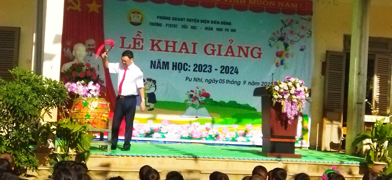 Khai giảng năm học mới
