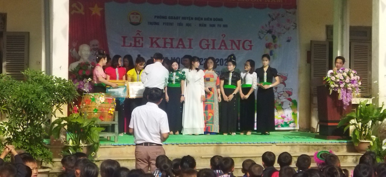 Khai giảng năm học mới
